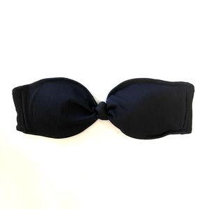 Aerie size M bikini top in black. Strapless sweetheart style